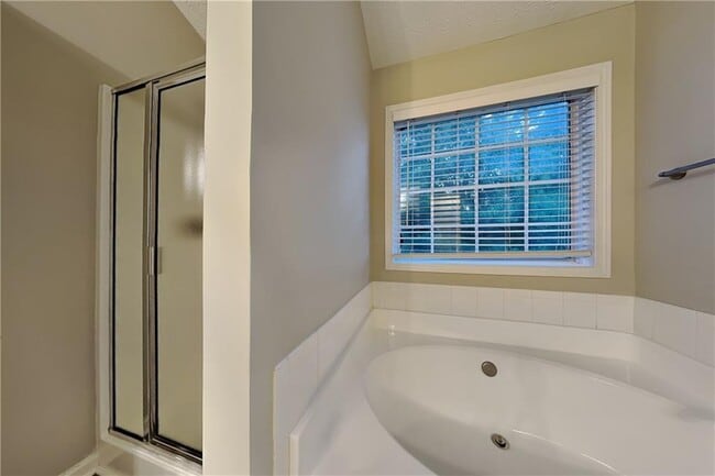 Building Photo - 1210 Webb Farm Ln