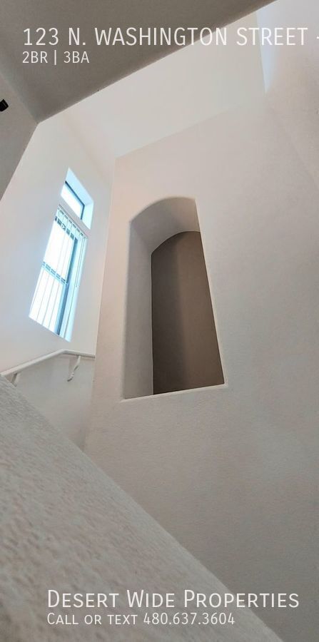 Building Photo - 123 N Washington St