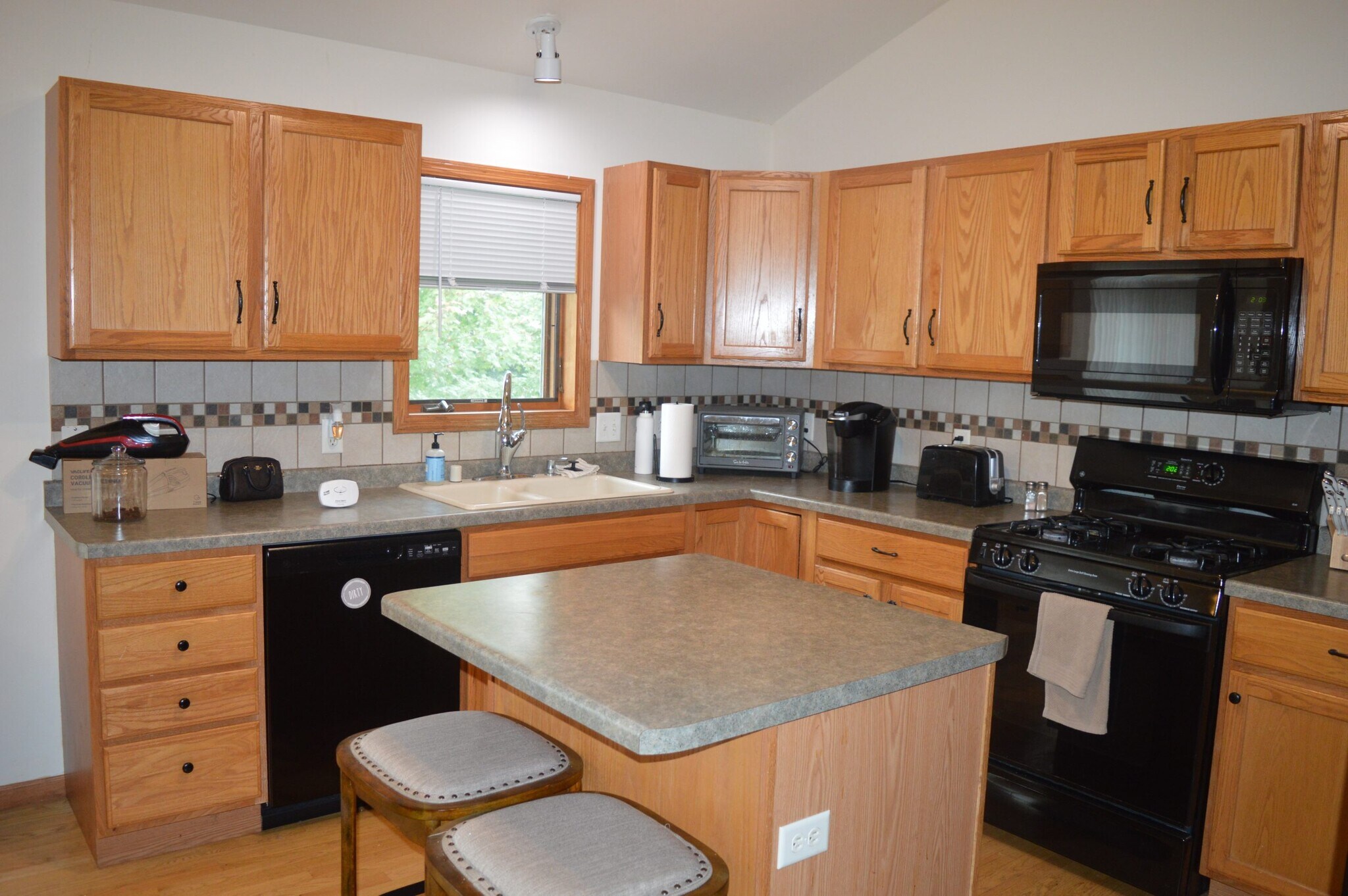 Building Photo - 8305 Dolomite Ln