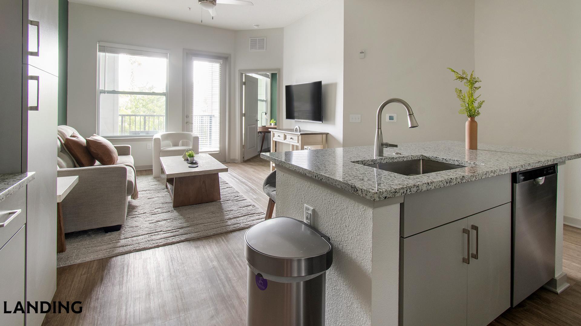 Building Photo - 7311 Baymeadows Way