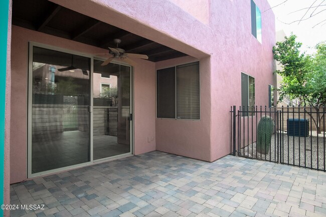 Building Photo - 5237 E Calle Vista De Colores