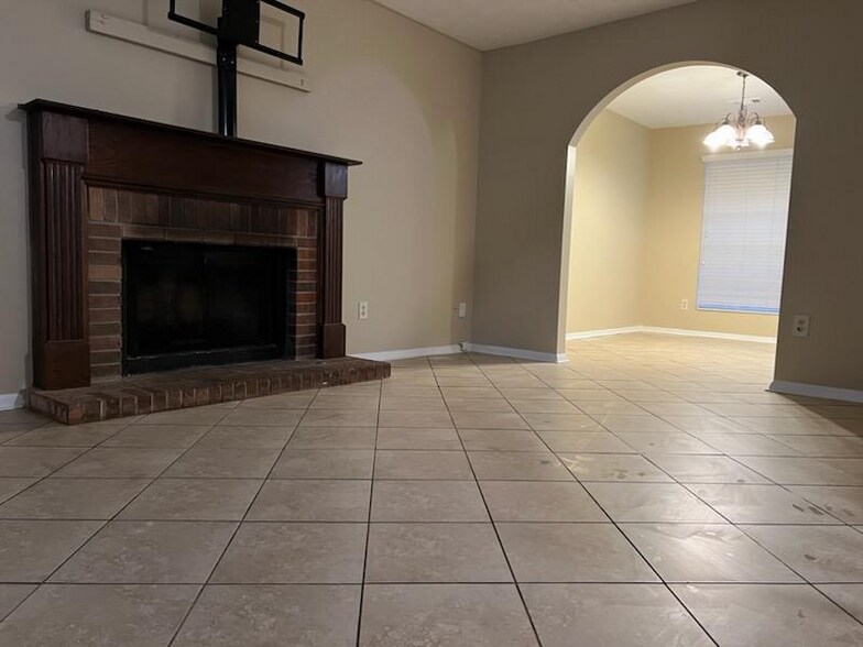 Building Photo - 11325 Bramshill Dr