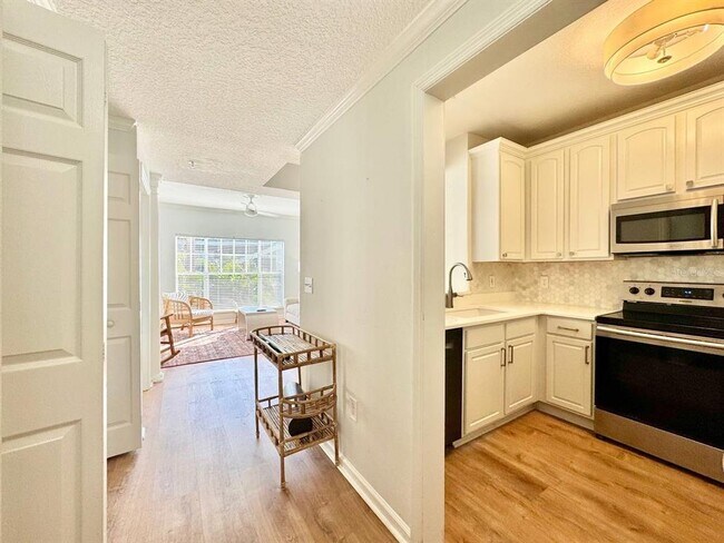 Building Photo - 800 S Dakota Ave