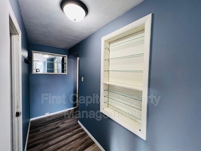 Building Photo - 111 3rd St
