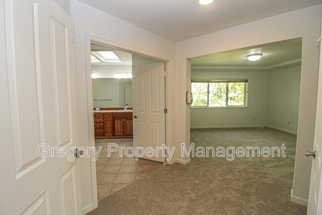 Building Photo - 14507 38th Dr SE