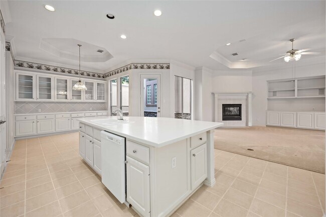 Building Photo - 102 W Racing Cloud Ct