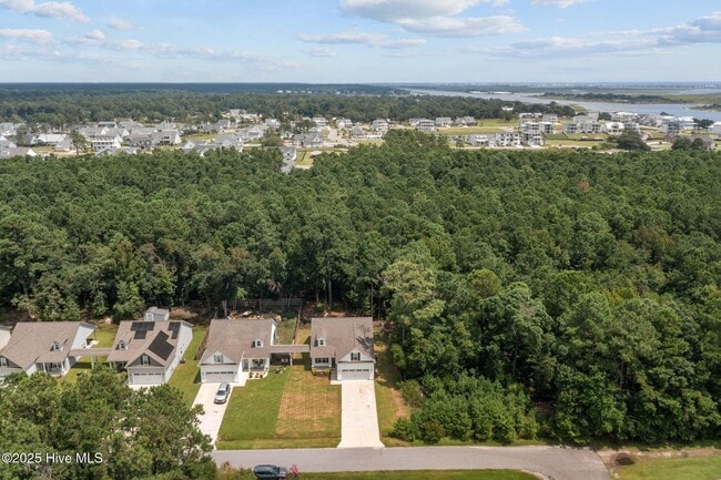Building Photo - 1303 Dan Owen Dr