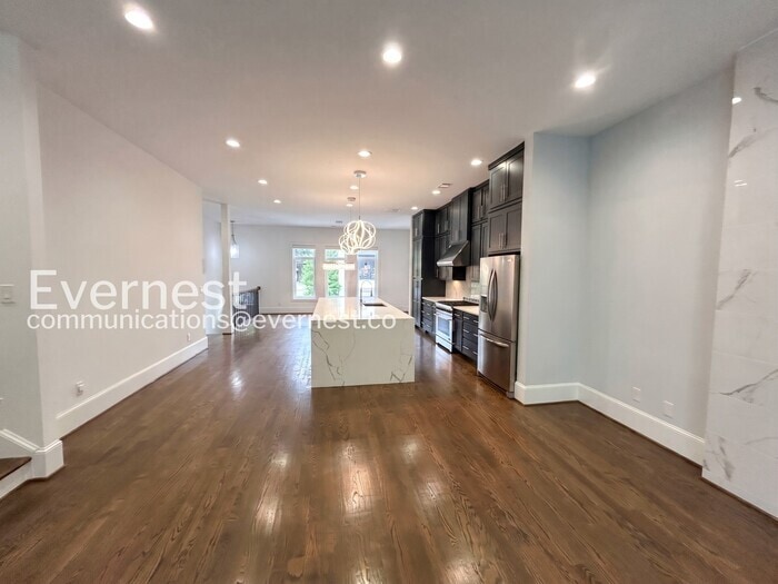 Building Photo - 1099 Briar Cove Cir