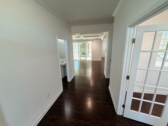 Building Photo - Beautiful New Home in georgous community