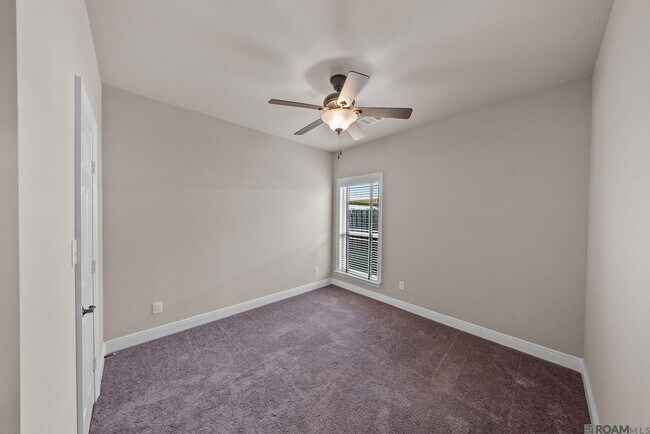 Building Photo - 6107 Waterford Ln
