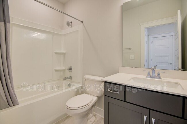 Building Photo - 5939 Ardrey Kell Rd