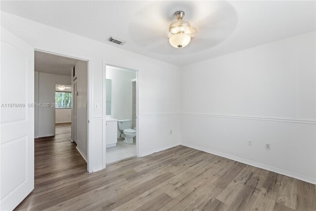 Building Photo - 15720 SW 92nd Ave