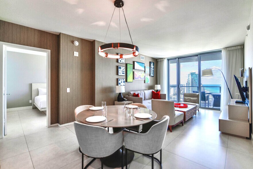 Building Photo - 4111 S Ocean Dr