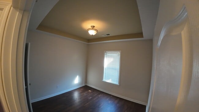 Building Photo - 135 Clear Springs Dr