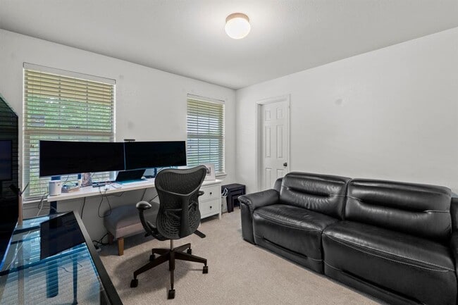 Building Photo - 2004 Dry Season Trail