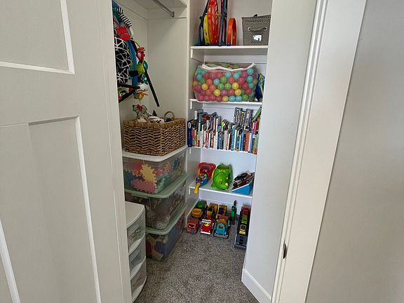 Building Photo - 1999 E Abbey Way