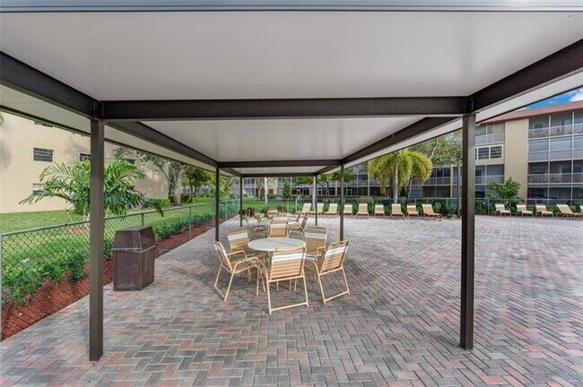Building Photo - 300 SW 134th Way