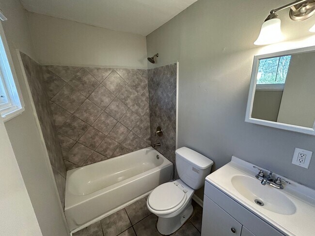 Building Photo - 3-Bedroom Home with Outdoor Entertaining Patio