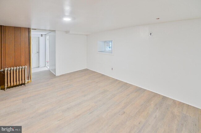 Building Photo - 217 S 47th St