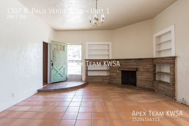 Building Photo - $1125- Lovely 2 Bed / 1 Bath Unit Availabl...