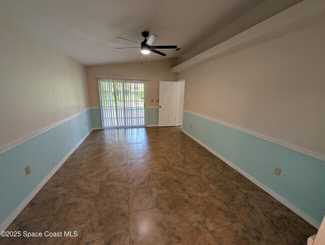 Building Photo - Large Rental Home with Inlaw quarters