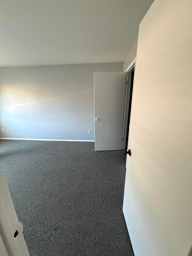 Building Photo - 7708 Manor Cir