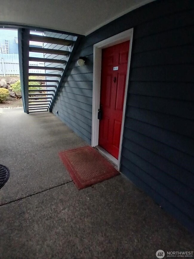 Building Photo - 16817 Larch Way