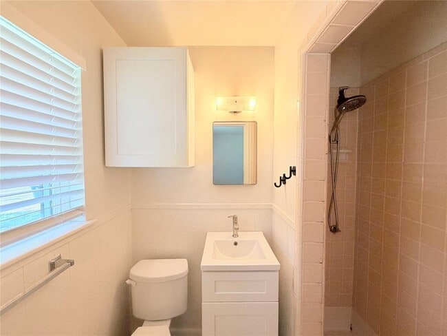 Building Photo - 8701 Parkfield Dr
