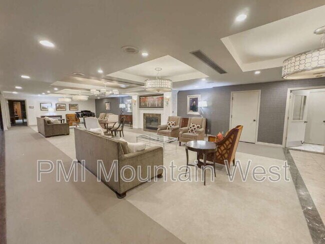 Building Photo - 171 E 3rd Ave