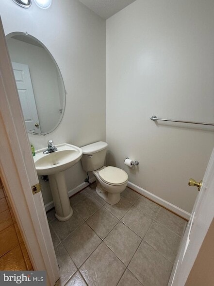 Building Photo - 309 Arlington Dr