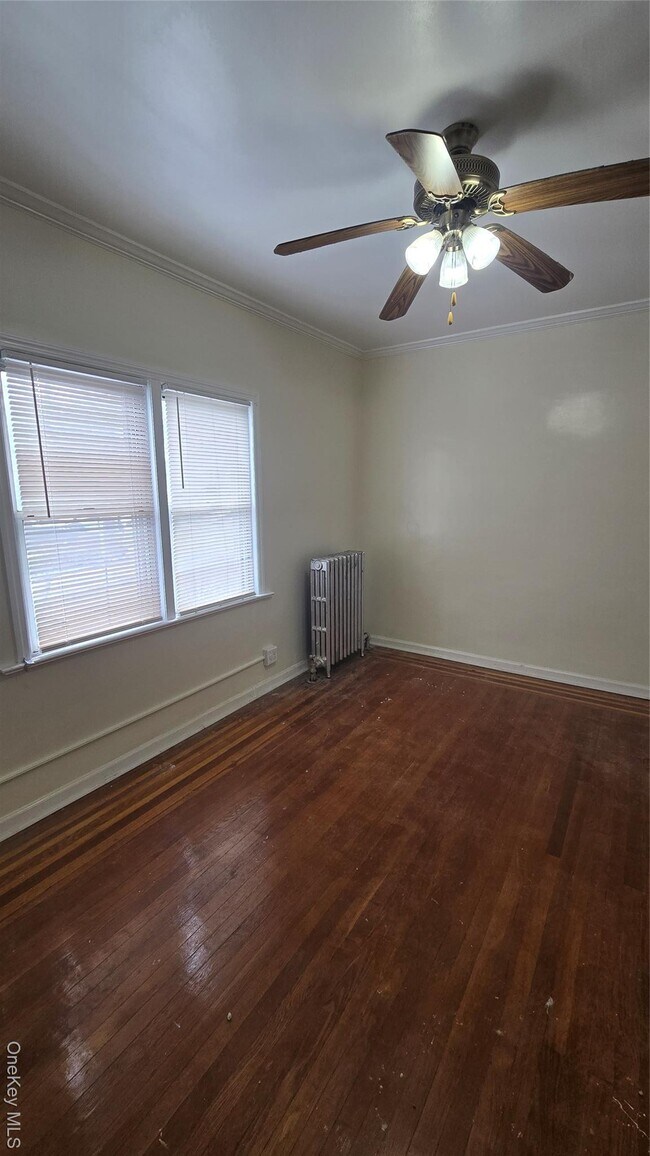 Building Photo - 641 S 5th Ave