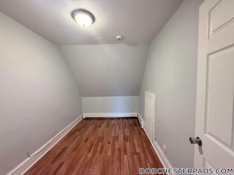 Building Photo - 25 Monadnock St