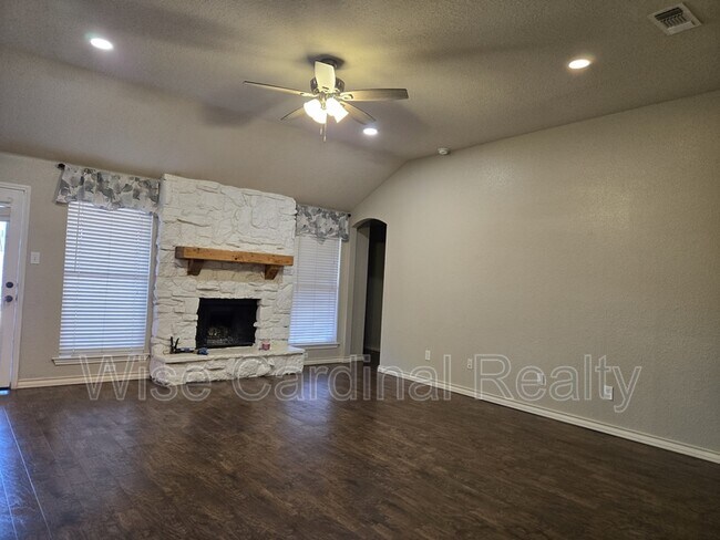 Building Photo - 4924 Harvard Dr