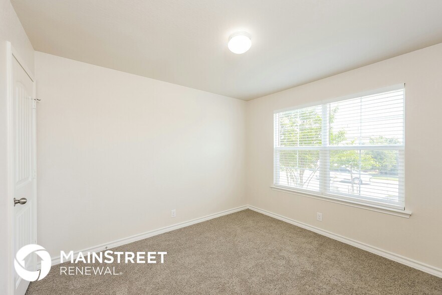 Building Photo - 823 Red Crossbill