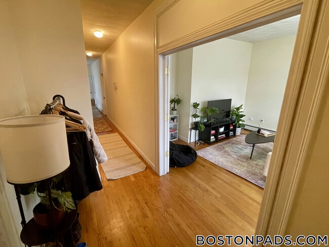 Building Photo - 40 Litchfield St
