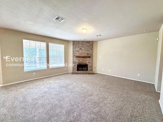 Building Photo - 3505 Fitzroy Ave