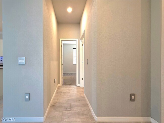 Building Photo - 11559 Shady Blossom Dr