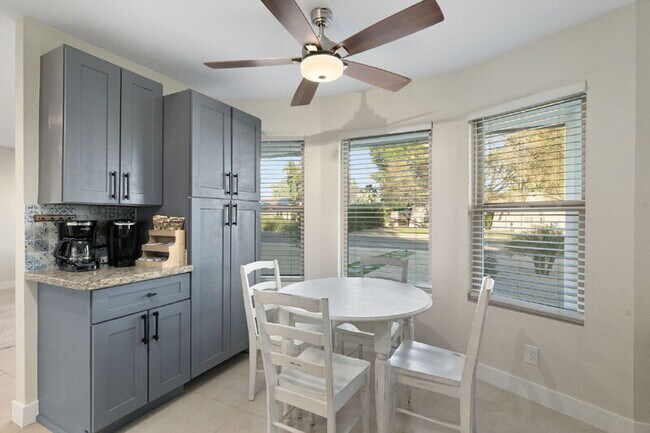 Building Photo - 14410 North 42nd Pl