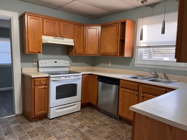 Building Photo - Two Bedroom Home Downtown Corbin, KY