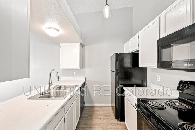 Building Photo - 16103 E Alaska Pl