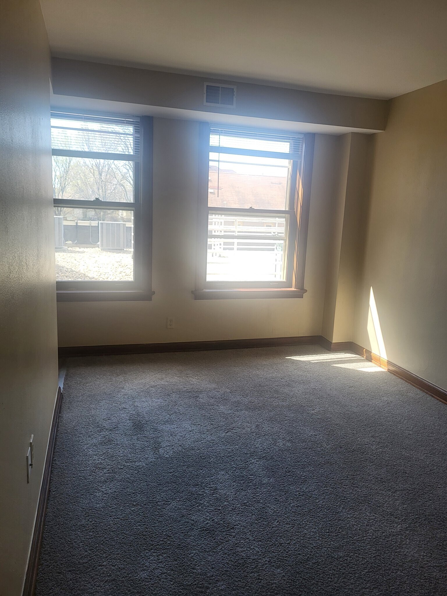 Building Photo - 3958 N 22nd St