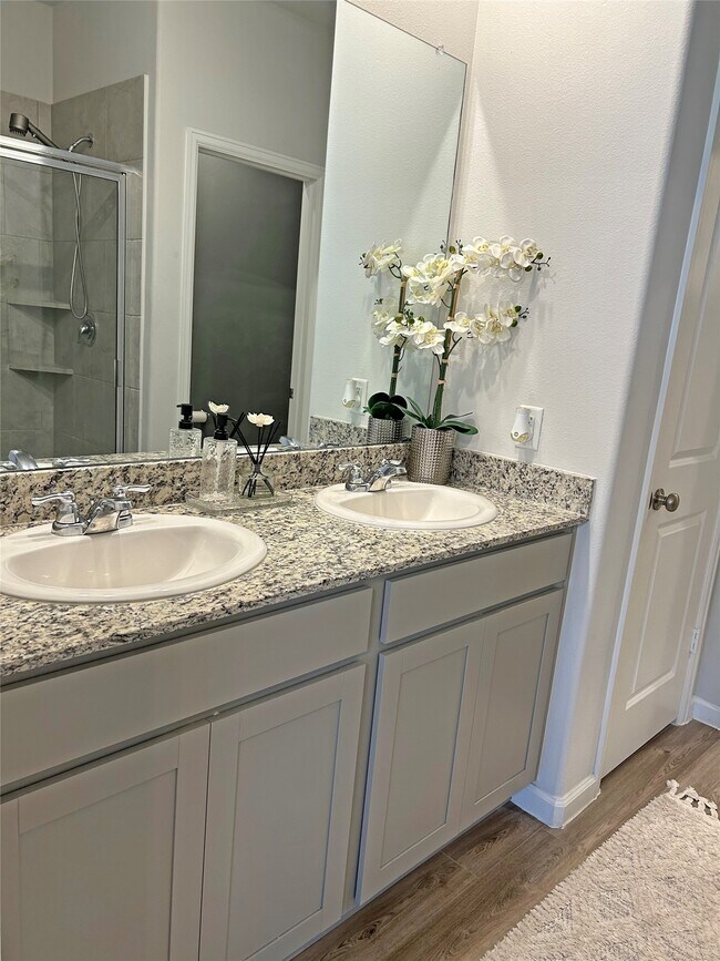 Building Photo - 8034 Peppercorn St