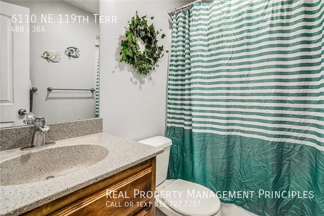 Building Photo - 6110 NE 119th Terrace