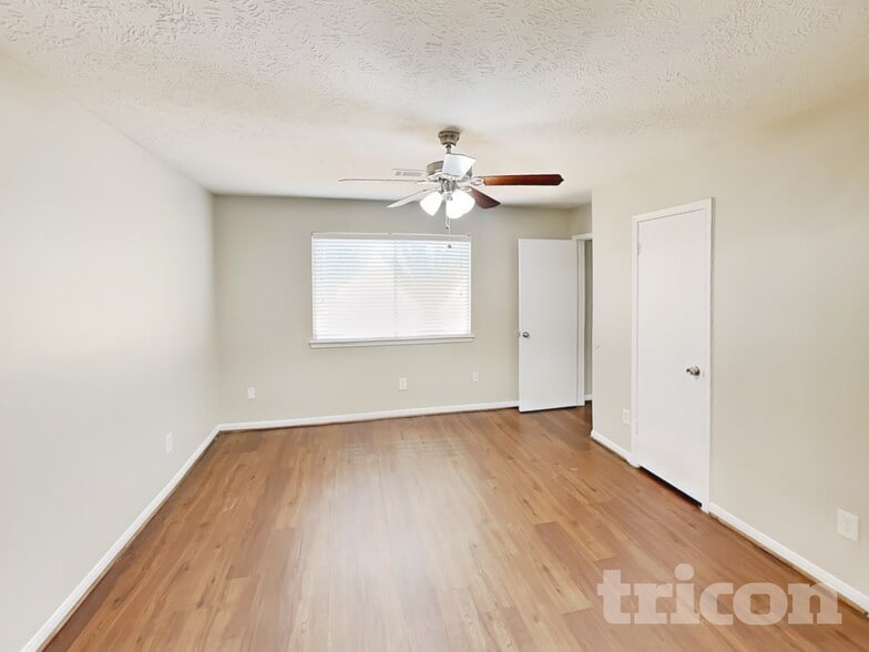 Building Photo - 28707 Binefield St