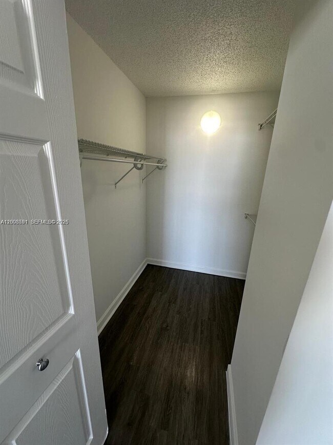 Building Photo - 1800 Collins Ave