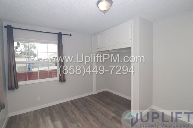 Building Photo - 4831 Castle Ave