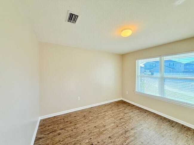 Building Photo - 5890 Bay Tree Court