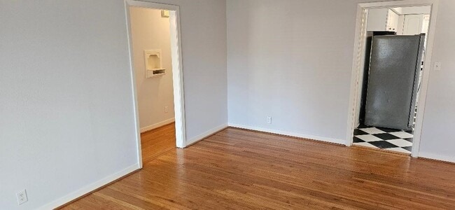 Building Photo - 4817 Lido Ln