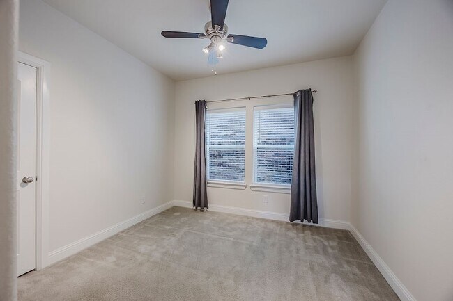Building Photo - 15516 Mayflower Trail