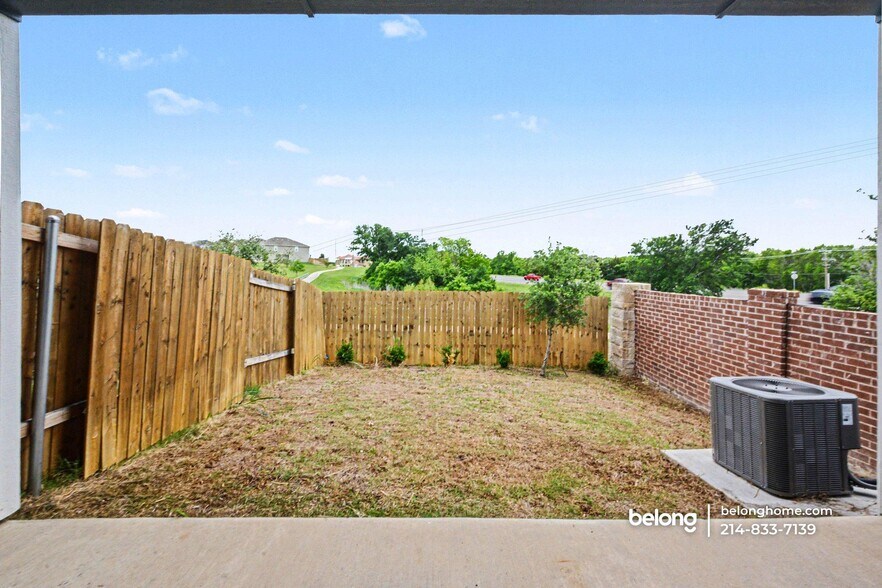 Building Photo - 203 Marsh Ln